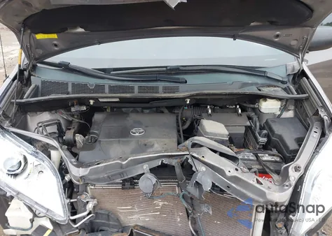 2014 Toyota Sienna z USA, uszkodzony, nr VIN 5TDZK3DC5ES439593